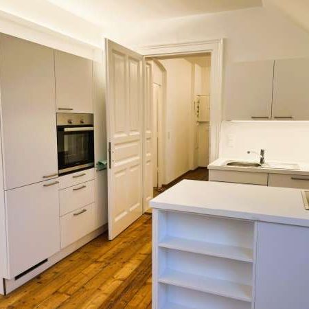 Top-sanierte Dachgeschosswohnung in zentraler Altbaulage - sofort verfügbar - Foto 1