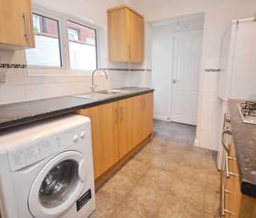 3 bedroom House To Let - Photo 5