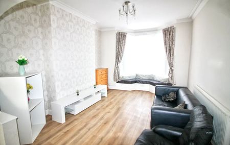 4 Bed Terraced House, Lenthall Street, L4 - Photo 2