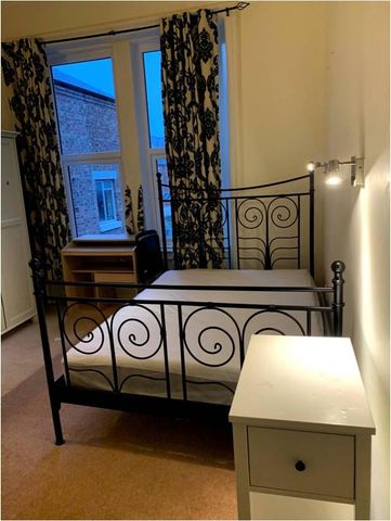 3 bedroom flat to rent - Photo 4