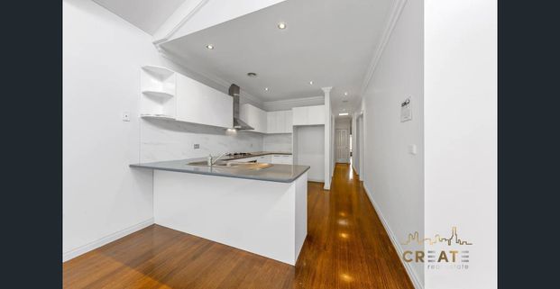 MODERN COMFORT & CHARACTER IN A PRIME NEWPORT LOCATION - Photo 1