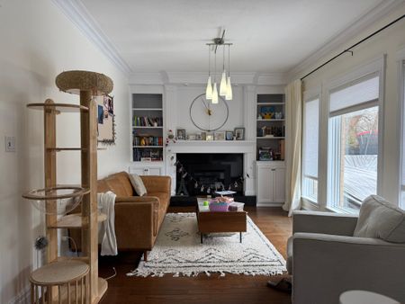 For Lease - 624 Amberwood Crescent, Pickering, Ontario - Photo 2