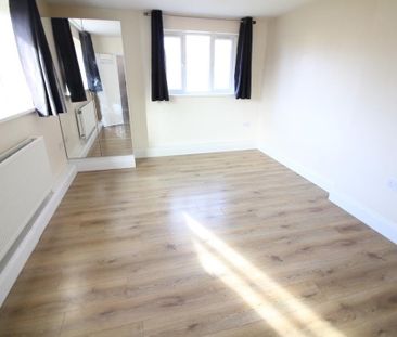 Humber Way, Slough - Photo 1