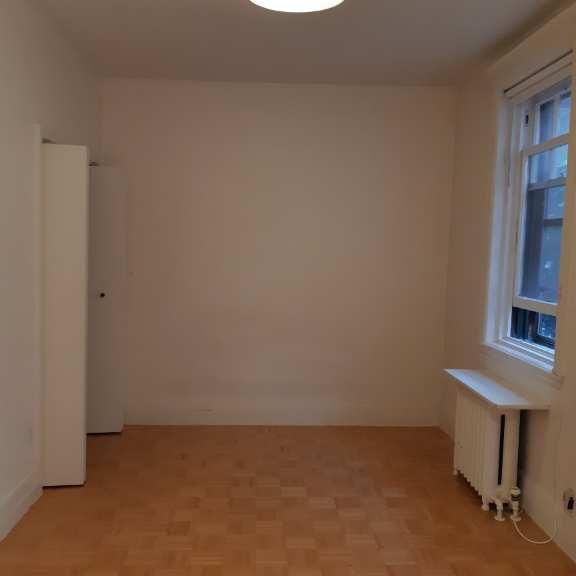 Grand 1 1/2 disponible pour le 1er juillet sur l’avenue Monkland (NDG) - Photo 1
