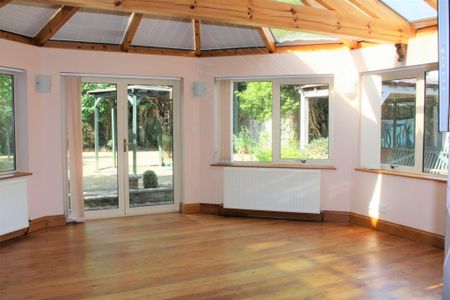 Eastland Close, Attleborough, NR17 2RB - Photo 2