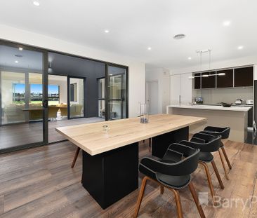 Stunning oval views - partially furnished - Photo 4