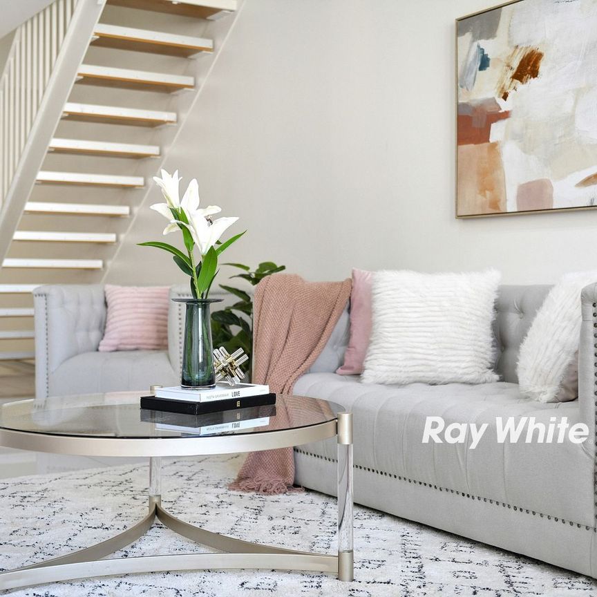 2 Bedroom apartment in convenient location - Photo 1