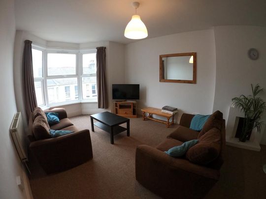 4 bedroom apartment to rent - Photo 1