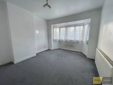 3 Bedroom For Rent - Photo 4