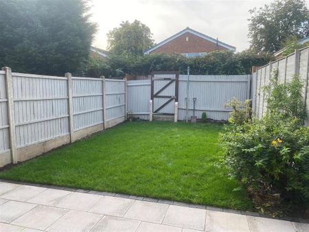 3 bedroom terraced house to rent - Photo 5