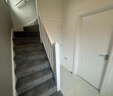 5 bedroom semi-detached house to rent - Photo 6