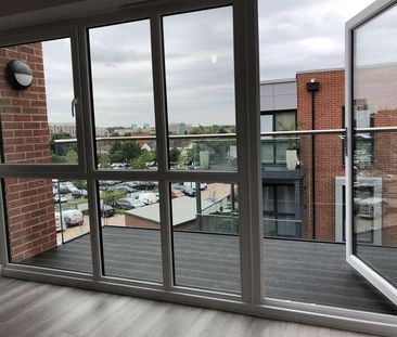 Nuffield House, Holmesley Road, Borehamwood, WD6 - Photo 3