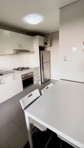 2 bed 2 bath - Photo 5