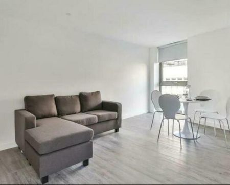 3 bedroom flat to rent - Photo 5