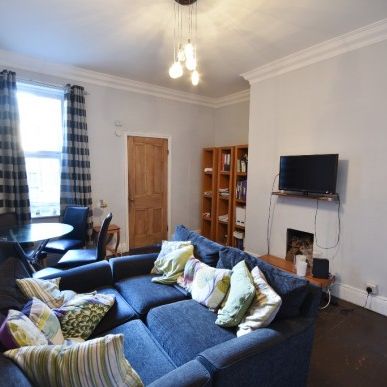 2 Bed - Ashleigh Grove, Jesmond, - Photo 1