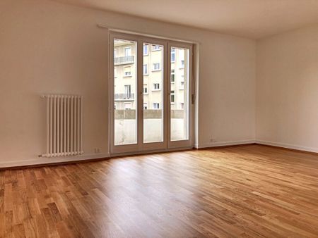 Appartement rénové de 3 pièces au 6ème étage - Photo 5