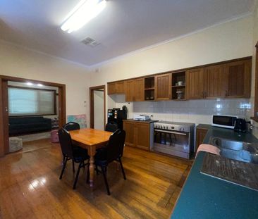 Cosy Character Cottage - Photo 3