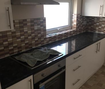 1 bedroom in a flat share to rent - Photo 6