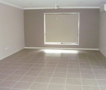 1A Zoe Court, Mount Louisa - Photo 6