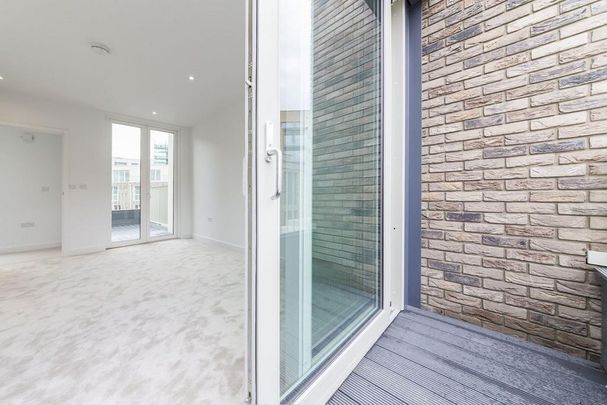 3 bedroom terraced house to rent - Photo 1