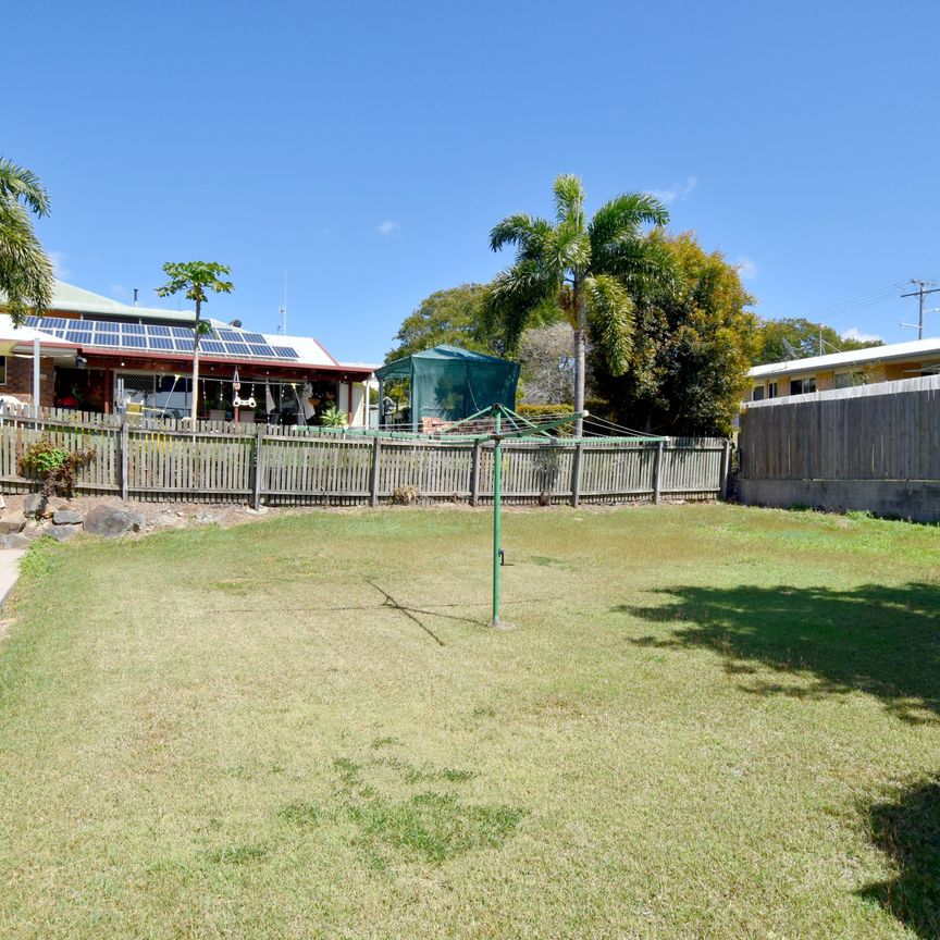 :: EXCEPTIONALLY PLEASANT 4 BEDROOM HOME IN CLINTON - Photo 1