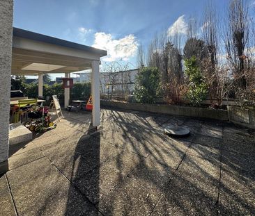 Spacious 6-room apartment with terrace and high-quality finishes - Photo 3