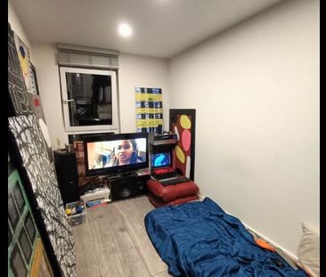 Room in a Shared House, Cordwell Road, SE13 - Photo 1