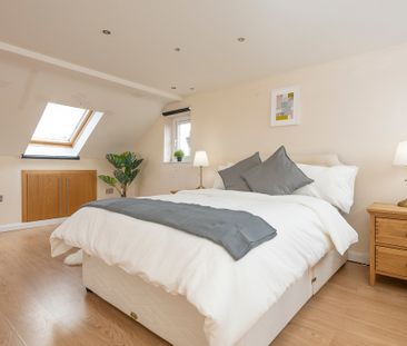 Houseshare in Ilford - Large bright rooms Room 1 - Photo 3