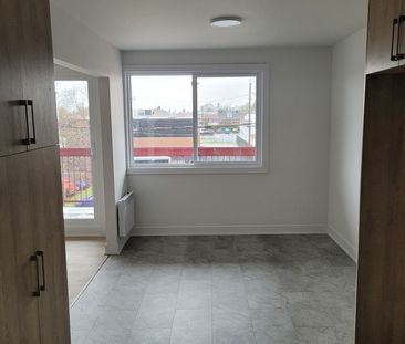 Magnifique 5 1/2 Sur Grande-Allée - Photo 2