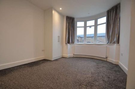 Stanwell New Road, Staines-upon-thames, TW18 - Photo 2