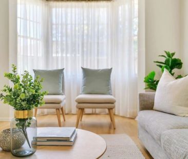 Quiet & Comfortable Living in a Leafy Location - Photo 1