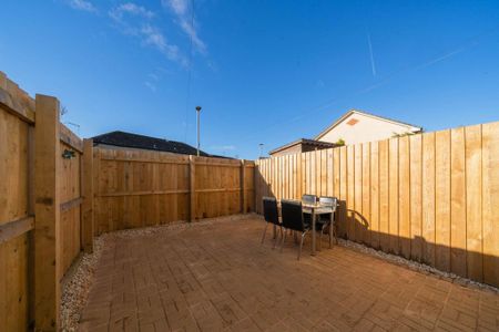 2 bedroom terraced house to rent - Photo 5