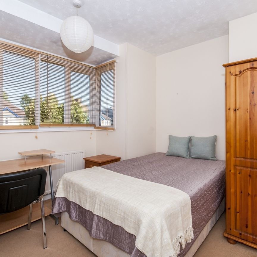 St. Leonards Road, Headington - Photo 1