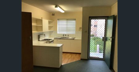 Two Bedroom Apartment - Secure Complex - Photo 2