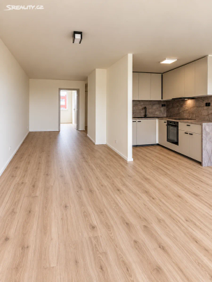 Pronájem bytu 3+1 69 m² - Photo 1