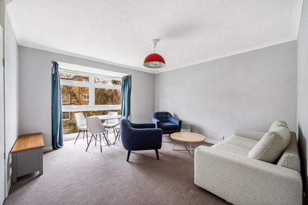 2 bedroom flat to rent - Photo 1