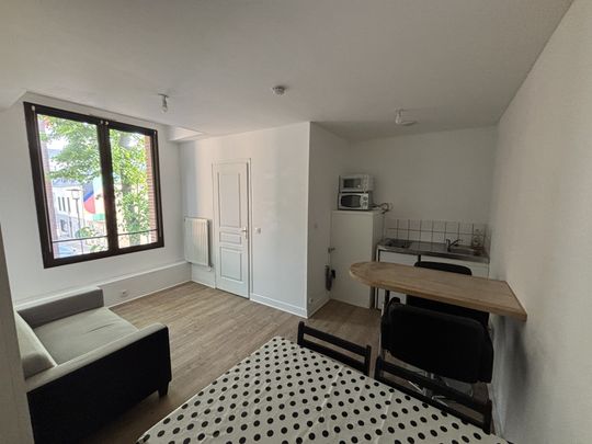 APPARTEMENT T2 MEUBLÉ FACE A LA FACULTÉ DE ST LEU (chauffage compris ) - Photo 1