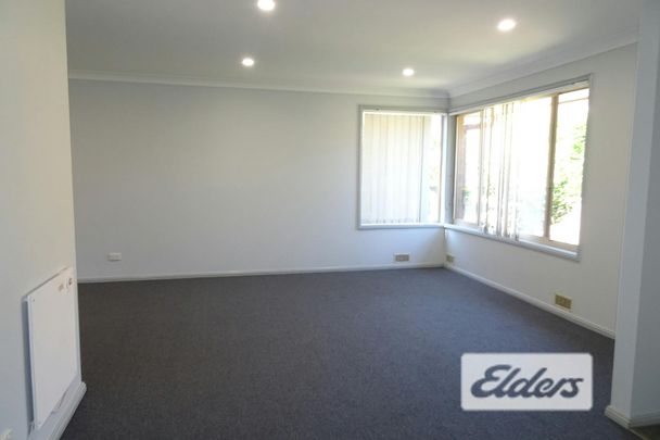 2/5 Streeton Place - Photo 1