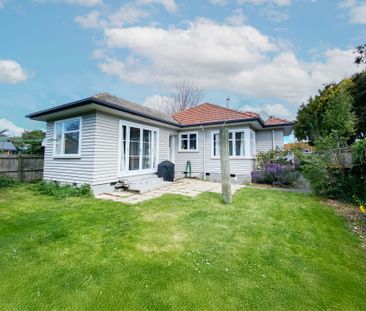 Great Family Home Awaits! - Photo 5