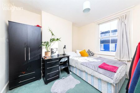 5 bedroom terraced house to rent - Photo 4