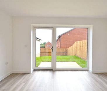 4 bedroom semi-detached house to rent - Photo 1