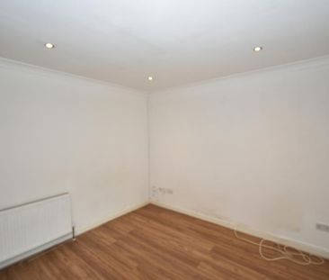 3 bedroom detached bungalow to rent - Photo 2