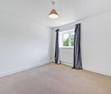 3 bedroom detached house to rent - Photo 6