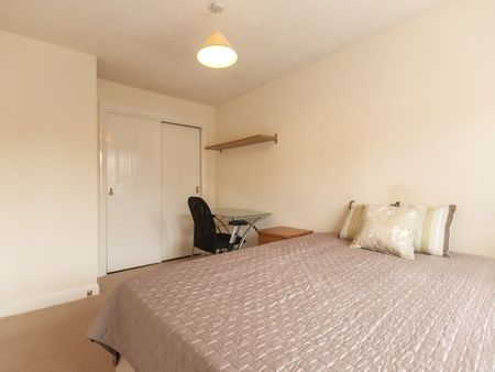 Demesne Furze Headington OX3 - Photo 2