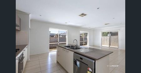 Spacious Family Living with Modern Comfort in Prime Location - Photo 5