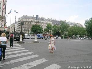 Logement à Paris, Location meublée - Studio T1 - Place de la République (PA-1604) - Photo 4