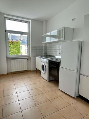 *RICHTIG TOLLE WOHNUNG MIT DESIGN-PARKETT, BALKON u. EBK* - Foto 1