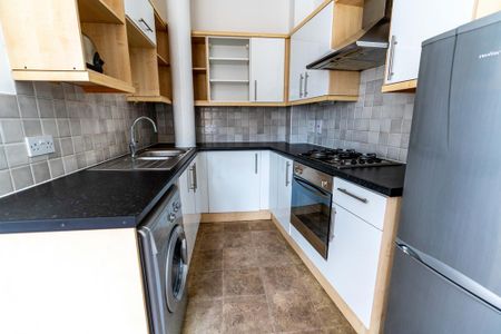 2 bedroom flat to rent - Photo 4