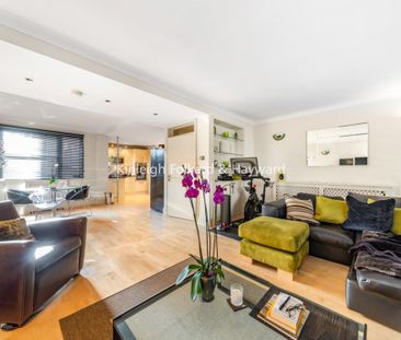 College Road, London SE21 - Photo 1