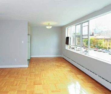 77 Erskine Avenue, Toronto — Bachelor - Photo 2